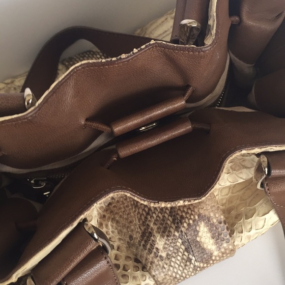 Michael Kors Rehearsal Satchel J020 - Picture 7 of 8